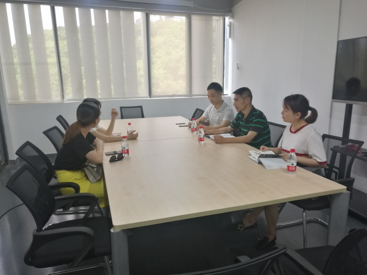 RFit Method 致?普拉提运动中心负责人洪蕾来访体育中心交流