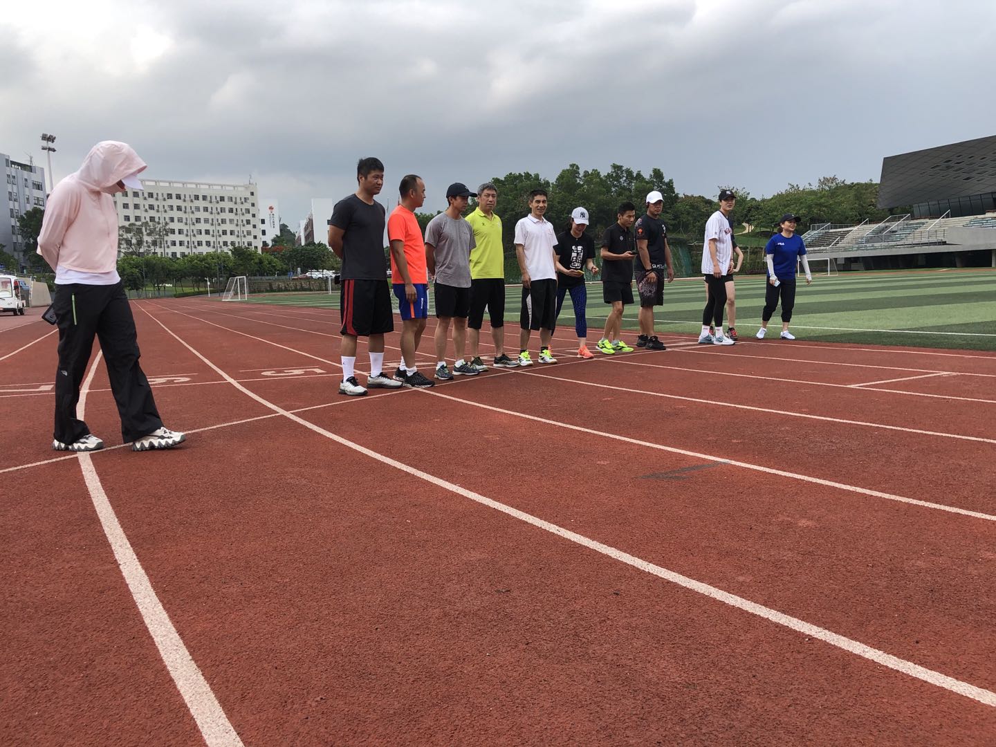 体育中心开展五月体育教师体能测试活动