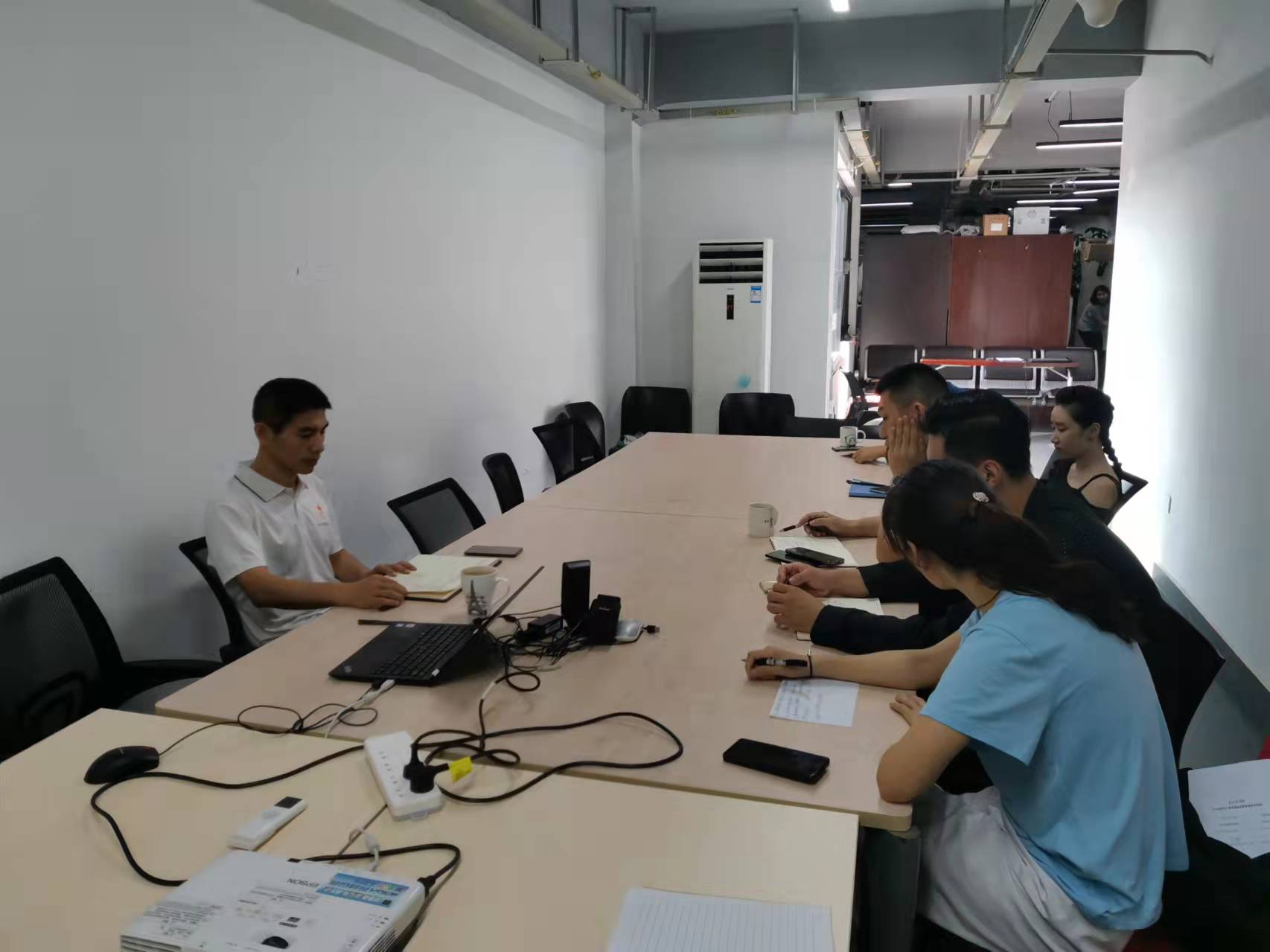 体育中心党支部召开2021秋季学期第三次支部委员会议