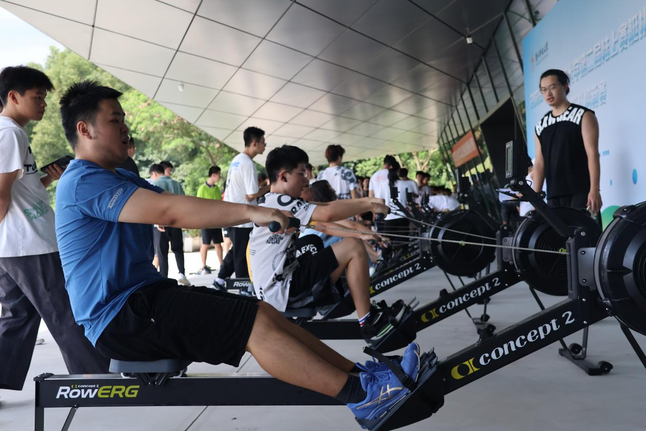 南科大第二届陆上赛艇挑战赛暨赛艇队招新赛顺利举行